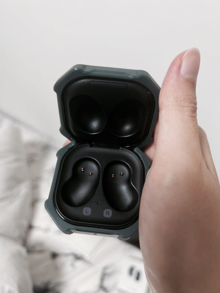 Samsung Galaxy Buds Live CHARGING CASE ONLY, Audio, Earphones on Carousell