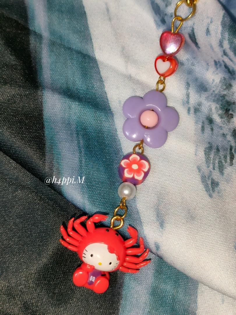 Hello Kitty Beads Keychain, Hobbies & Toys, Stationery & Craft, Handmade  Craft on Carousell