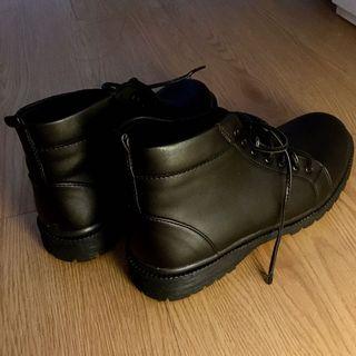 Sepatu Boots Ankle High Leather like Wanita
