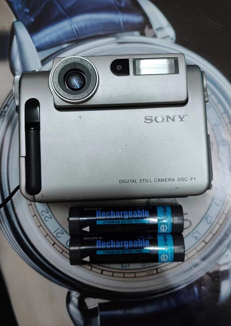 Sony旗下首款Cybershot 數碼相機Sony DSC-F1，內置記憶的！只買了2粒電