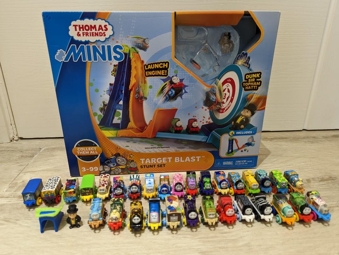 Thomas and Friends Minis Target Blast Stunt Set 30 minis