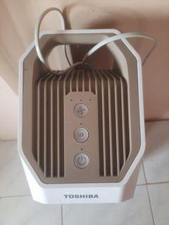 Toshiba white air purifier w/ True hepa filter H13 an UV Light  Technology Anti Virus