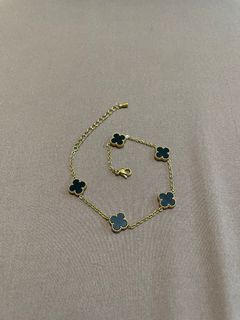 (Category: ) located in . Submitted by trueluxury_boutique (Listing ID 1172483837, Image 1). Description: .