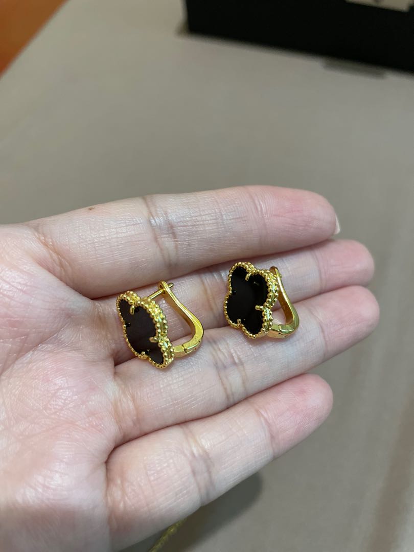Vca onyx earrings clearance
