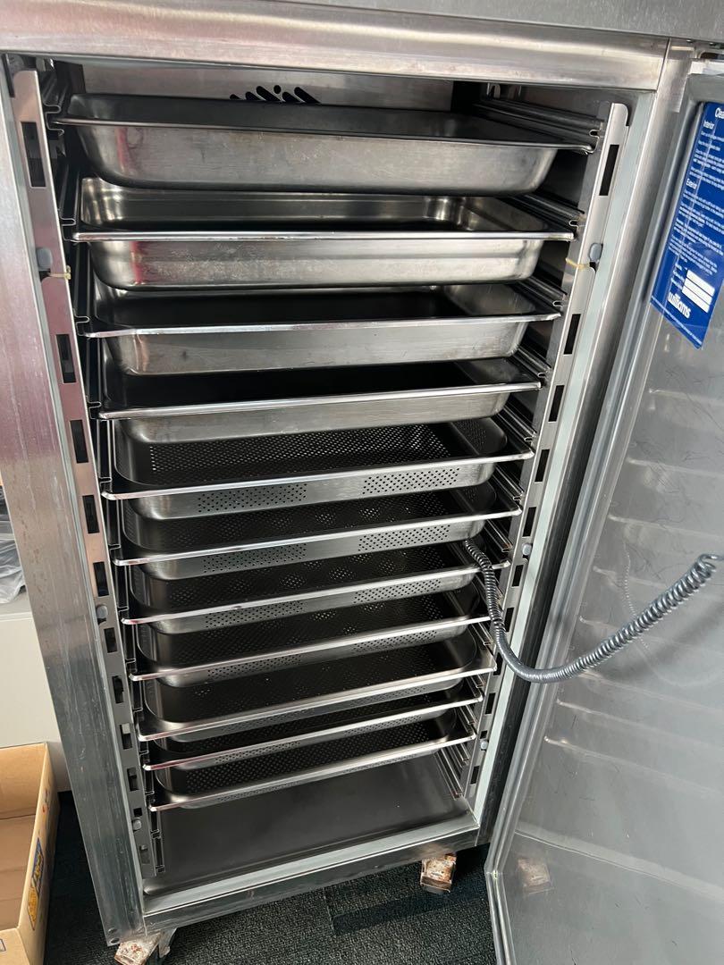 Williams Reach In Blast Chiller/Rental 13 trays Blast Chiller
