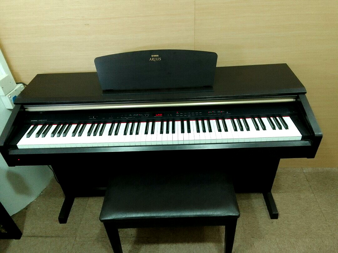 Yamaha YDP181 Arius digital piano, Hobbies & Toys, Music & Media