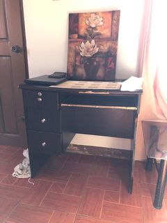 2nd hand study discount table and chair