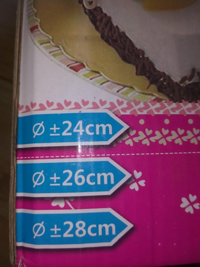3pcs cake molder/molding (Category: Bakeware) located in Kawit. Submitted by mariefonda (Listing ID 1172600742, Image 2). Description: non stick brandnew heart shape fix price no shoppe checkout 📍kawit cavite.