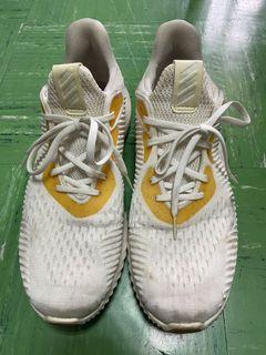 Adidas Alphabounce 跑鞋 白色 US10