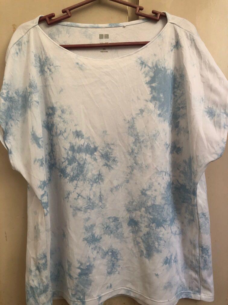 Authentic Uniqlo Dry Ex polo XXL (Category: Blouses) located in Lipa City. Submitted by bherniz17 (Listing ID 1172624475, Image 1). Description: tie dye design dry ex XXL SIZE authentic Uniqlo bust size 44 length 24 flaws: signs of use. last pic for lipa pickup or shipping can make shopee checkout.