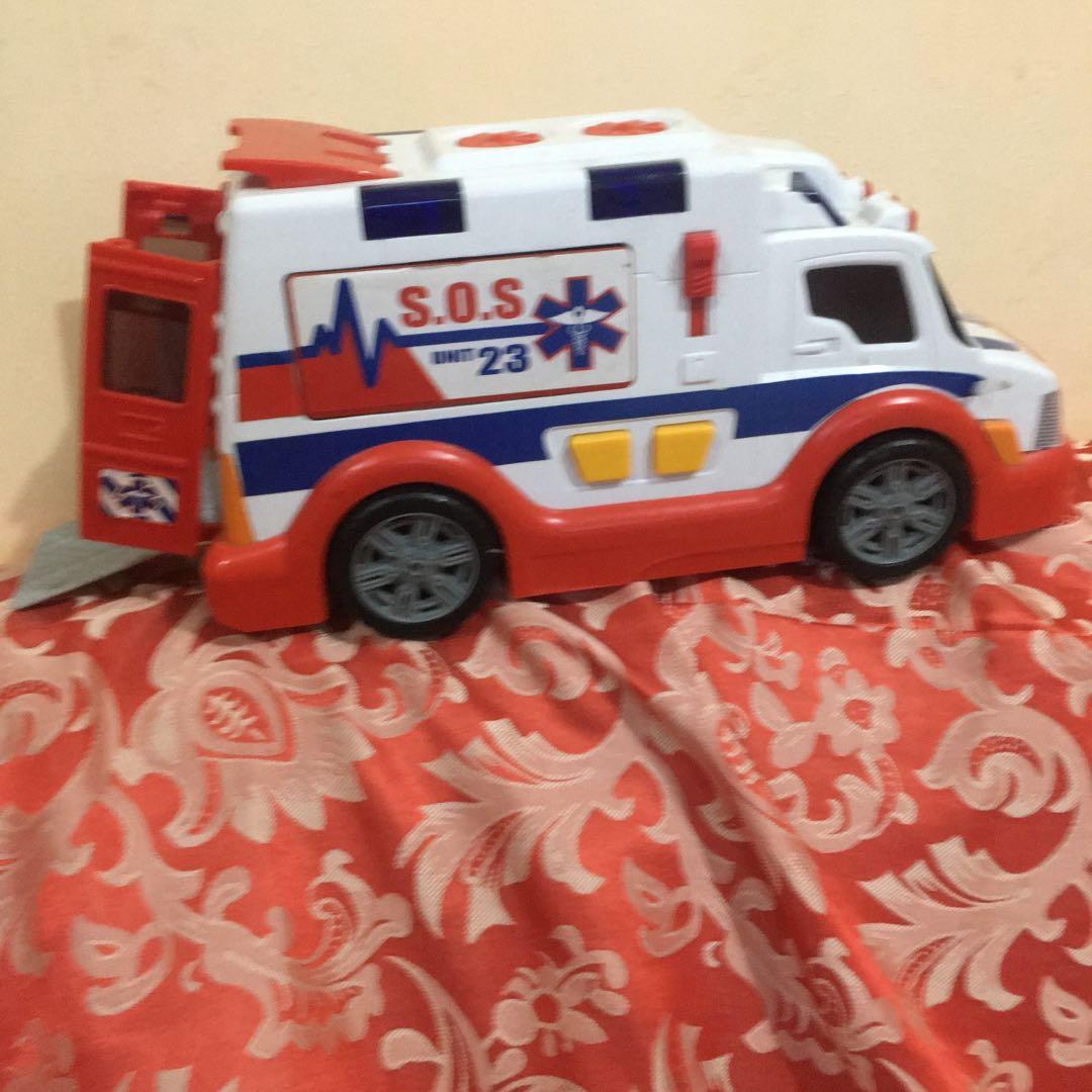 Big ambulance toy car discount
