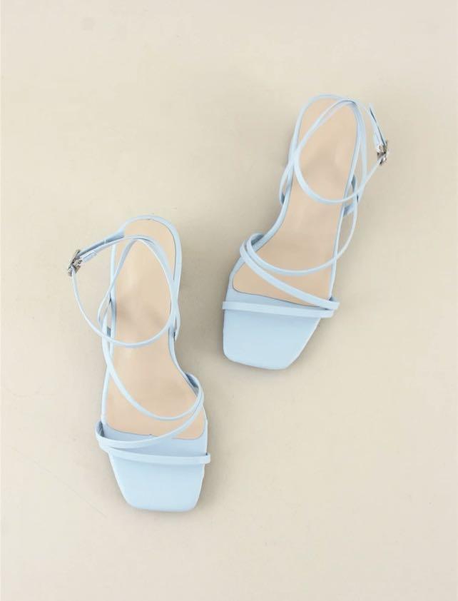 Chunky heel hotsell strap sandals