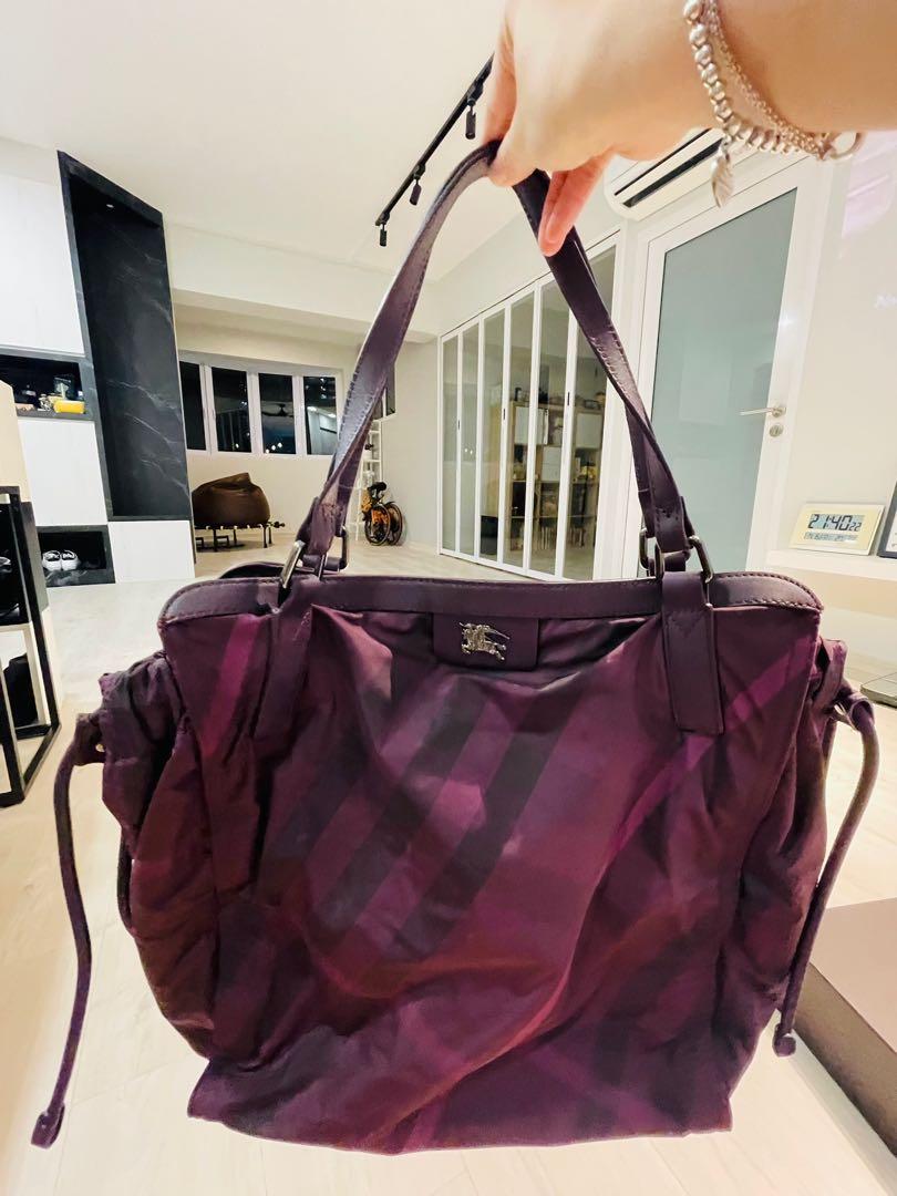 Burberry bag Women s Fashion Bags Wallets Tote Bags on Carousell