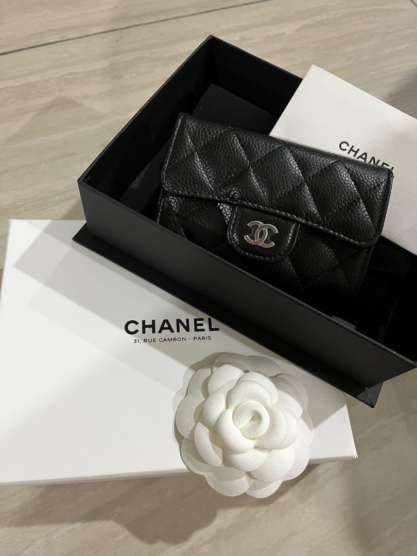 Chanel cf caviar skin silver hardware card holder, Luxury ...