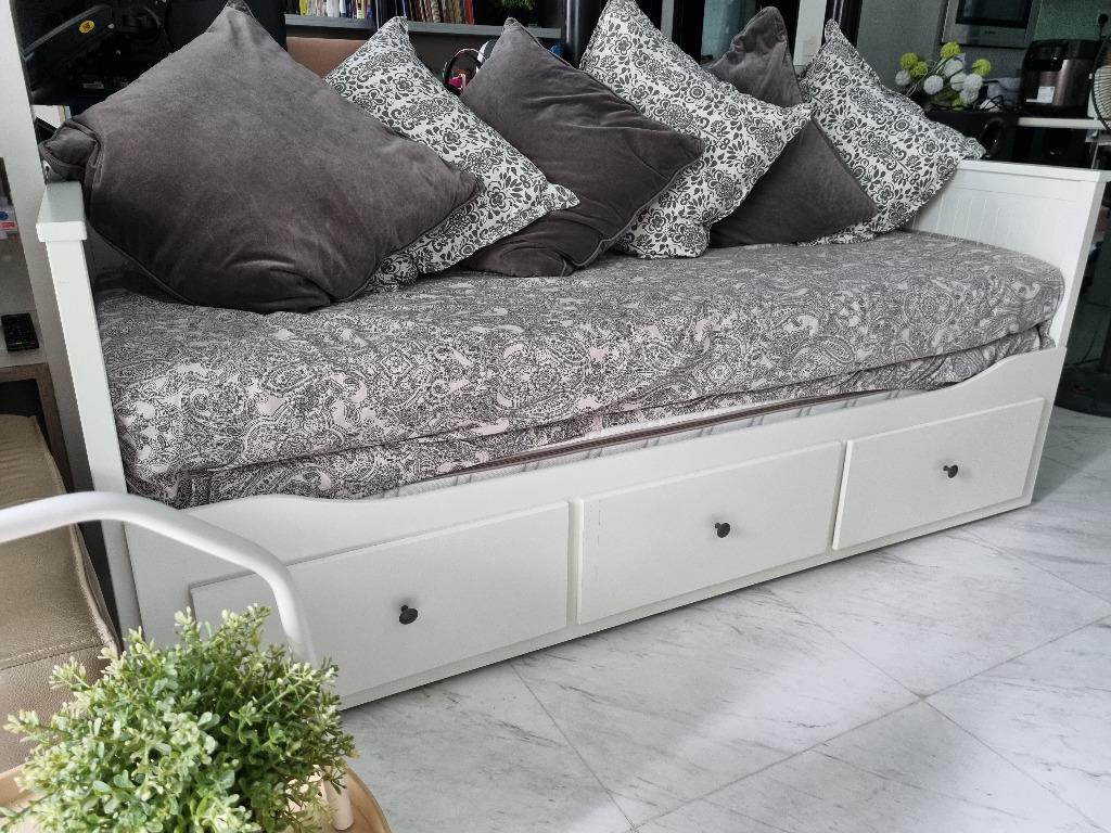 Classy IKEA double sofa bed (Retail price 867) selling at 400