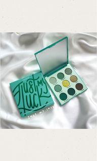 Colourpop just my luck 綠色眼影盤