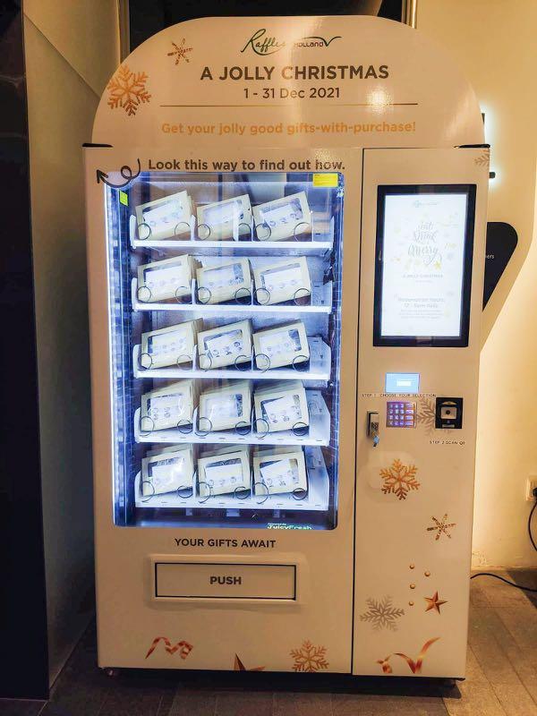 Customized vending machine for events, Announcements on Carousell