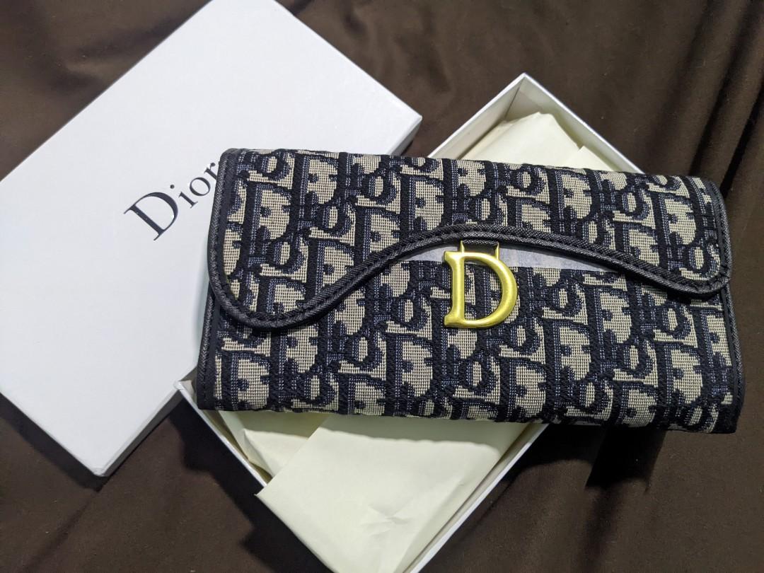 Dior hotsell wallet purse