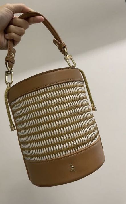 Duck shop bucket bag