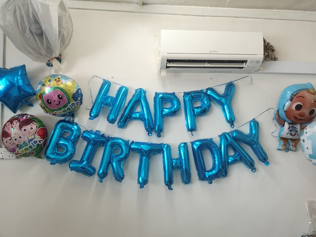 FOC Happy Birthday foil balloons chắc chắn sẽ mang đến cho bạn bữa tiệc sinh nhật vô cùng đặc biệt và rực rỡ. Với giá cả phải chăng, FOC Happy Birthday foil balloons sẽ làm hài lòng những vị khách khó tính nhất.