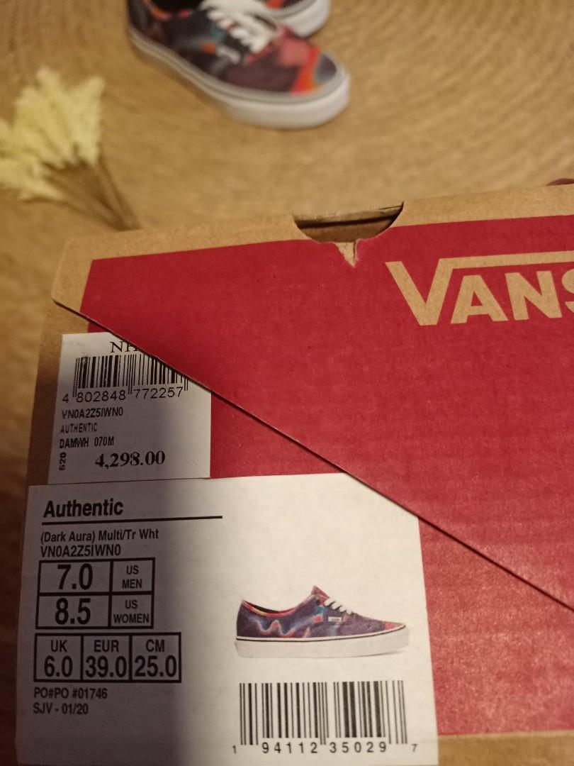 Vans store sm aura
