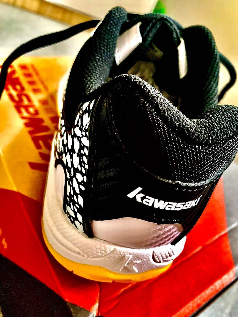 Badminton shoes clearance size 3