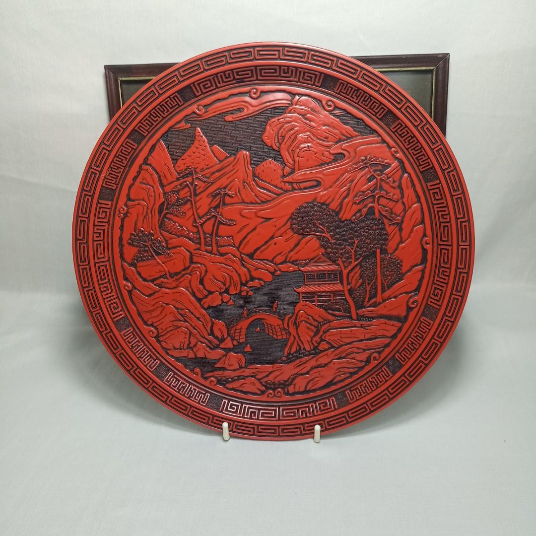 LACQUERWARE DISPLAY PLATE (Category: Wall Decor) located in Makati City. Submitted by nyxhemera26 (Listing ID 1172720617, Image 2). Description: LACQUERWARE DISPLAY PLATE.