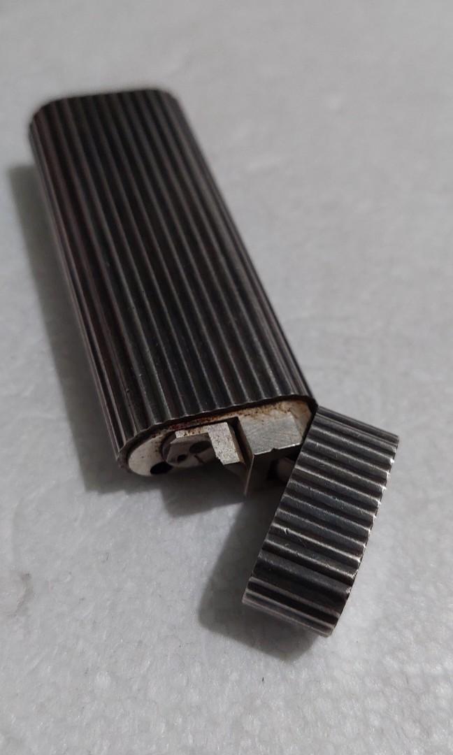 Lighter cartier (Category: Luxury Accessories) located in Caloocan City. Submitted by thegreat. (Listing ID 1172618325, Image 3). Description: made of silver damage item 50 k salute price 10 k pesos po ito mali edit ko akala dunhill kaya inedit ko na po uli.