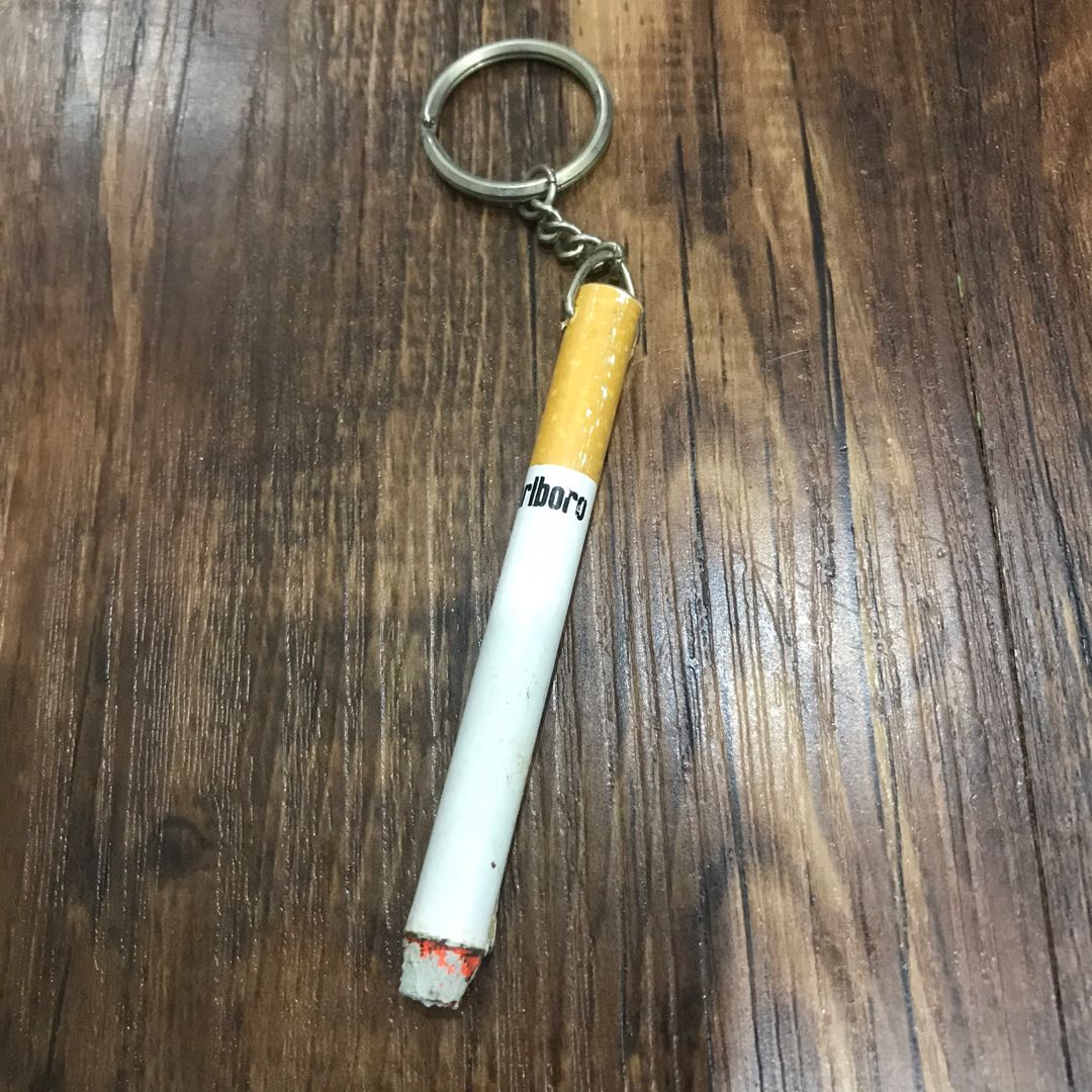 Marlboro Rokok Cigarettes Key Chain, Hobbies & Toys, Collectibles