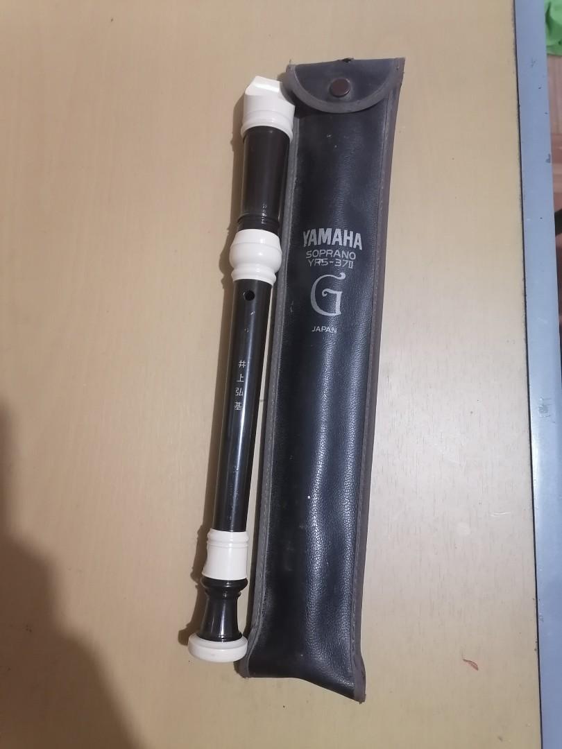 Original Yamaha Flute G (from Japan) (Category: Musical Instruments) located in Quezon City. Submitted by xiaociaos (Listing ID 1172725796, Image 2). Description: Original Yamaha Soprano G flute from Japan with Case Both are in good condition, hindi ito nabugbog haha Not sure sa brand nung other one but it had a Yamaha case as well kaso nawala ko na so it may be yamaha as well Price: Yamaha Flute w case: 300 Plain White flute: 150 Get both for 40