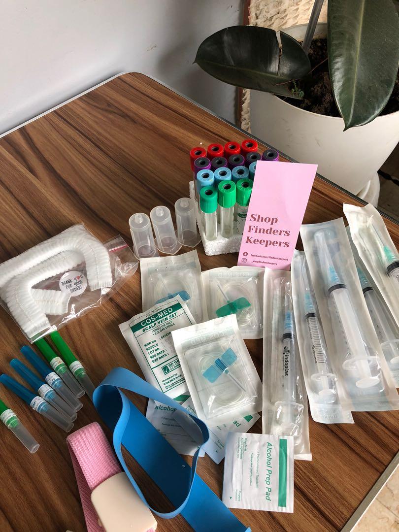 PHLEBOTOMY KIT (Category: Medical Supplies & Tools) located in Mariveles. Submitted by _shopfinderskeepers (Listing ID 1172711398, Image 3). Description: PHLEBOTOMY KIT: 3pcs- 3cc syringe 2pcs-10cc syringe 3pcs- alcohol prep pads 4pcs-scalp vein set 3pcs-evacuated tube holder/system 5pcs-Multi sample needle (3 green-2blue) 2pcs- tourniquet (1pc rubber-1pc retractable) 3pcs- hair cap .