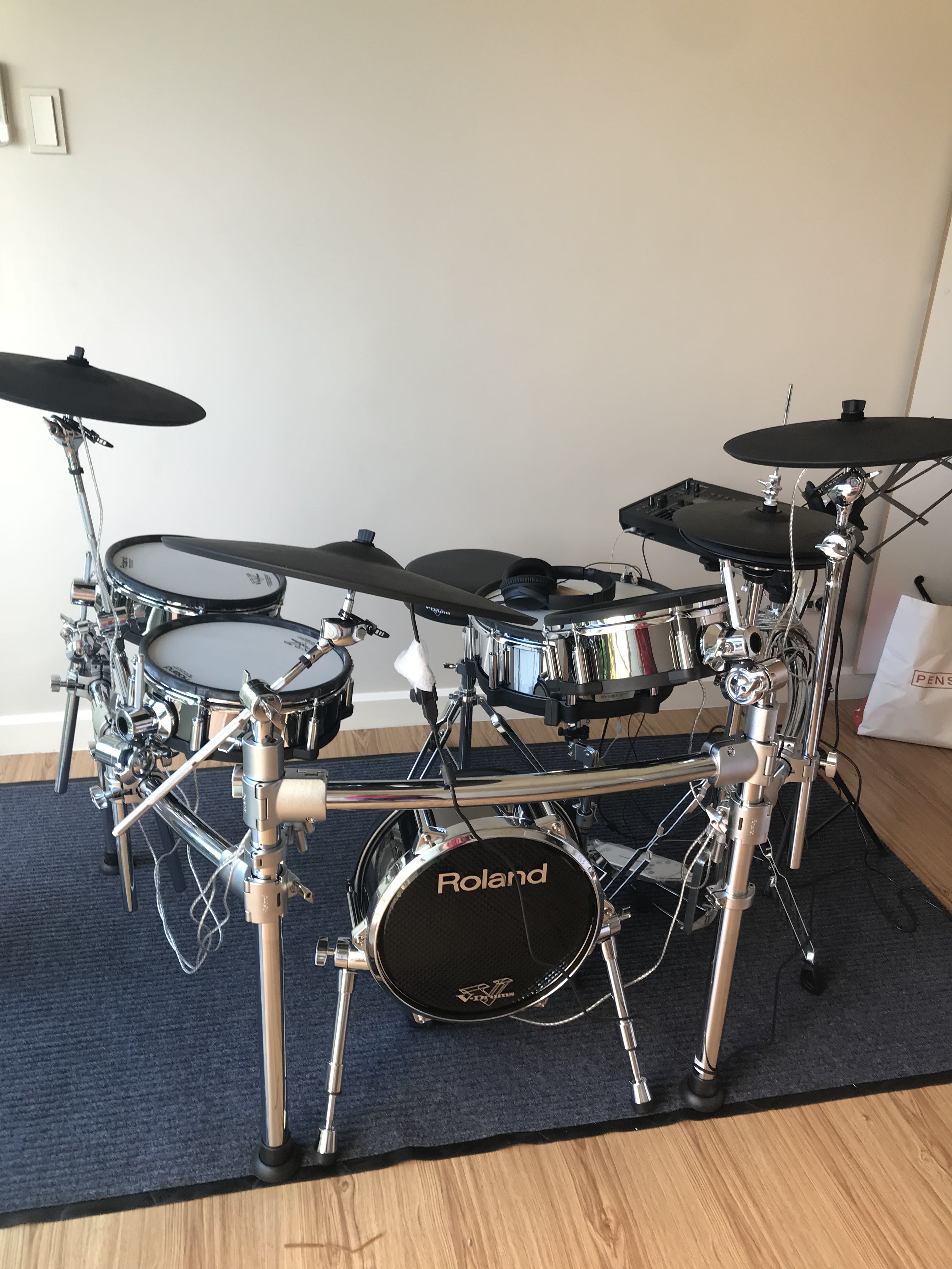 Roland 50kv store