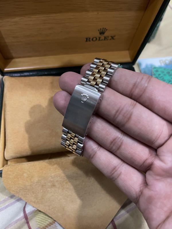 Rolex Datejust 36 16233 Champagne Dial (Category: Luxury Watches) located in Manila. Submitted by ronaldbalicuds (Listing ID 1172687825, Image 2). Description: For Sale Rolex Datejust 36 16233 1993 Champagne Dial Watch was never buffed / all original. Feel free to contact 09178991144.
