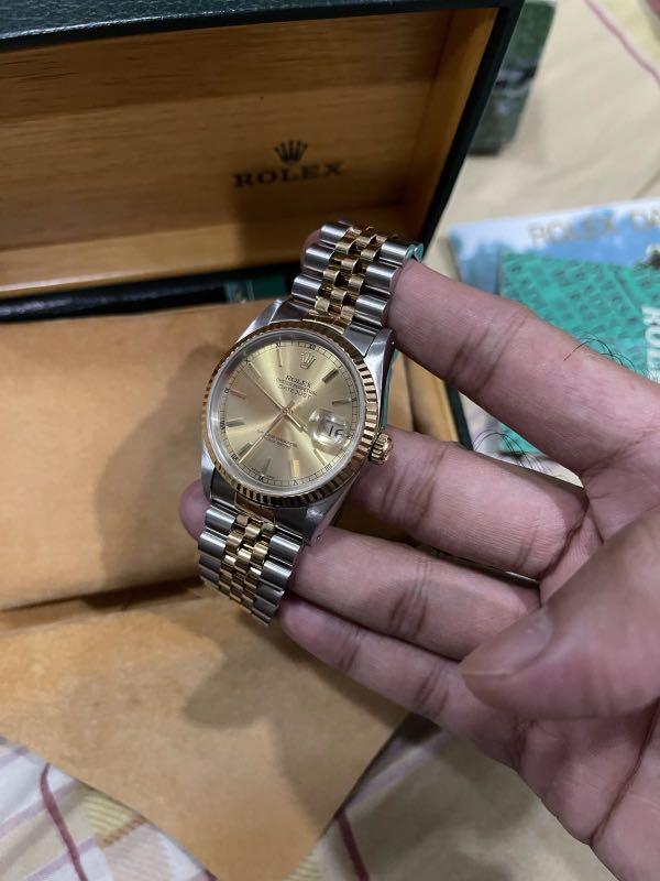 Rolex Datejust 36 16233 Champagne Dial (Category: Luxury Watches) located in Manila. Submitted by ronaldbalicuds (Listing ID 1172687825, Image 1). Description: For Sale Rolex Datejust 36 16233 1993 Champagne Dial Watch was never buffed / all original. Feel free to contact 09178991144.