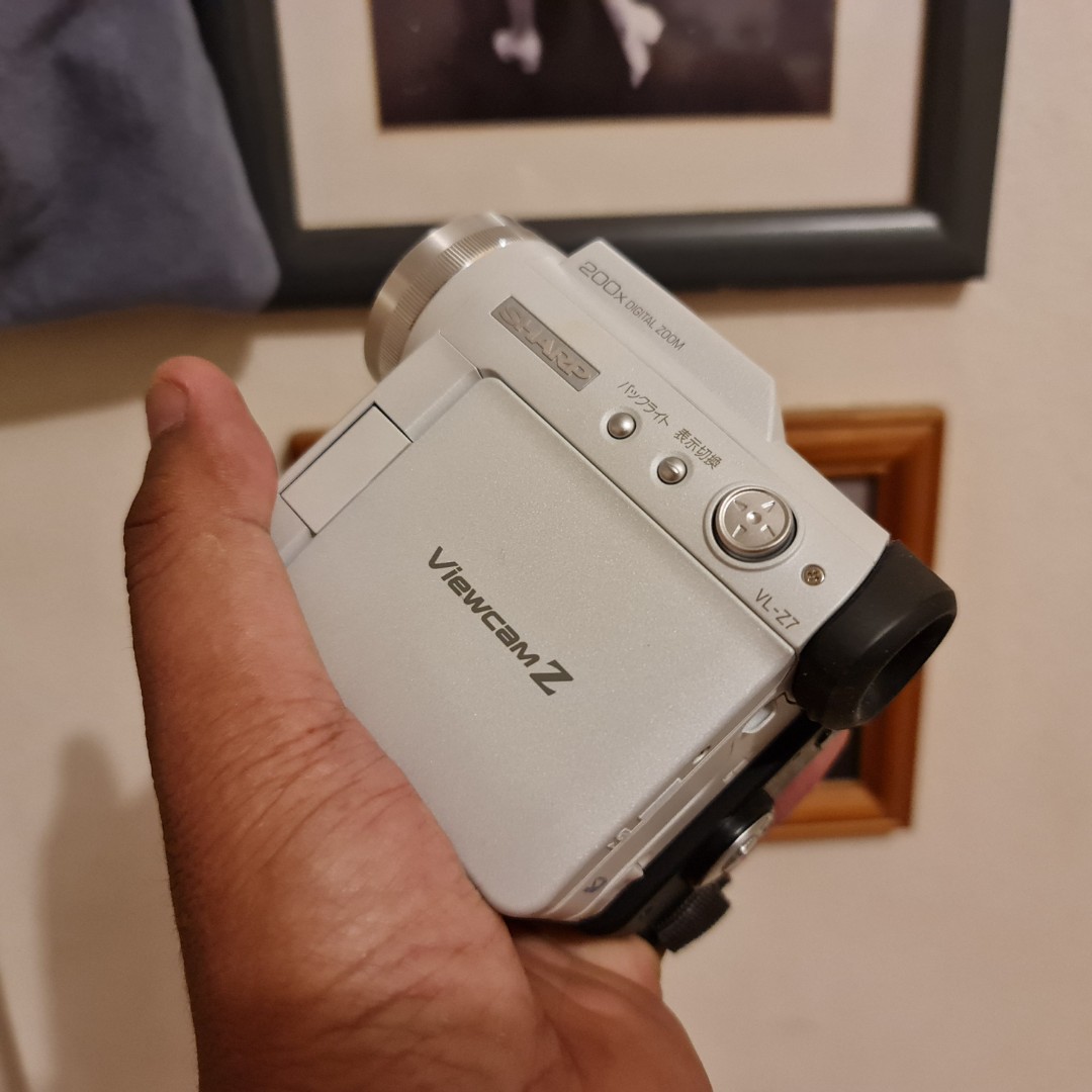 Sharp Viewcam Z VLZ7W Video Camera, Photography, Video Cameras on
