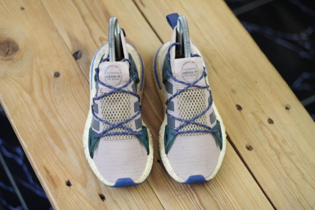 Arkyn on feet shop