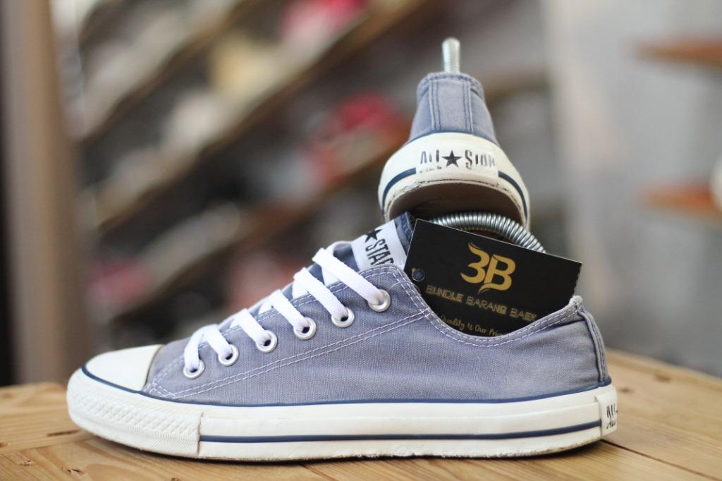 Size 7 UK 40 EUR CONVERSE Low Cut Shoes