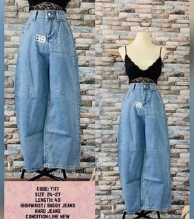 (Category: ) located in . Submitted by pivotyellowdeclutter (Listing ID 1172610654, Image 1). Description: .