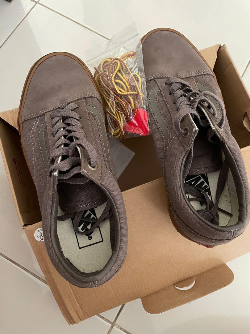 vans falcon gum