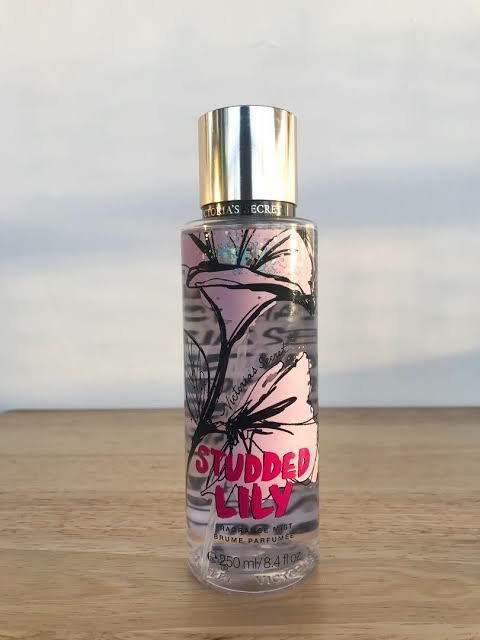 Victoria secret studded lily fragrance mist 250ml Kesehatan