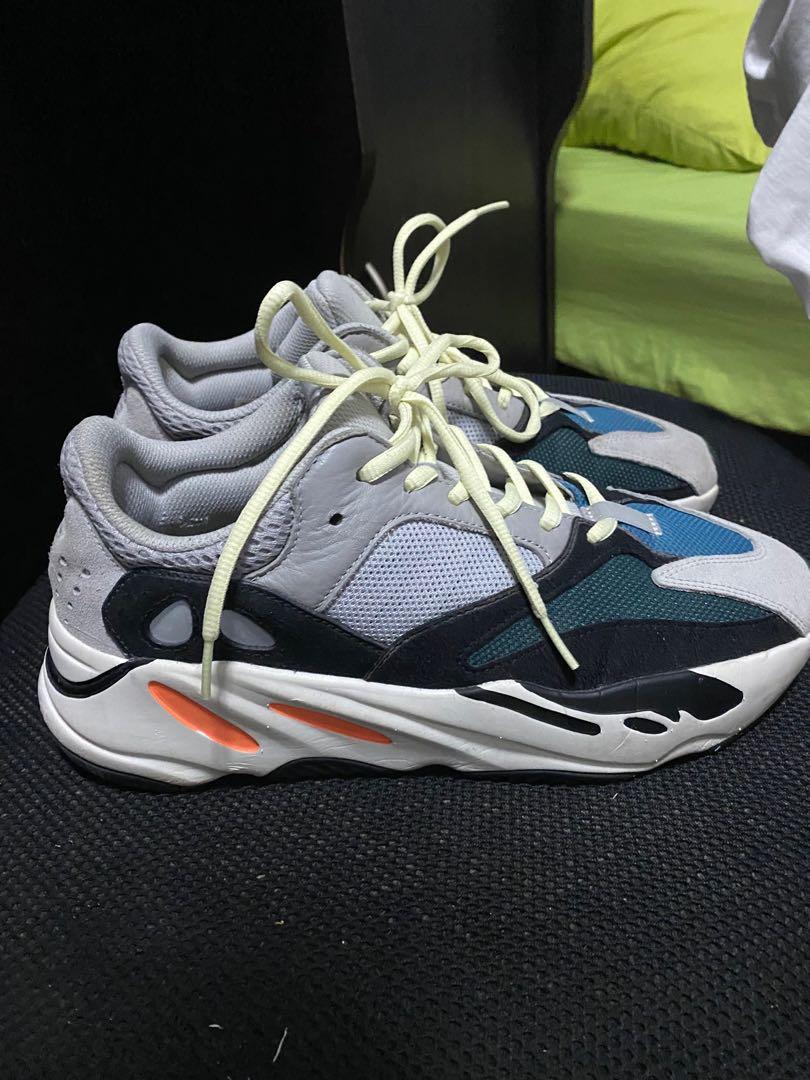 Yeezy 700 store wave runner resell