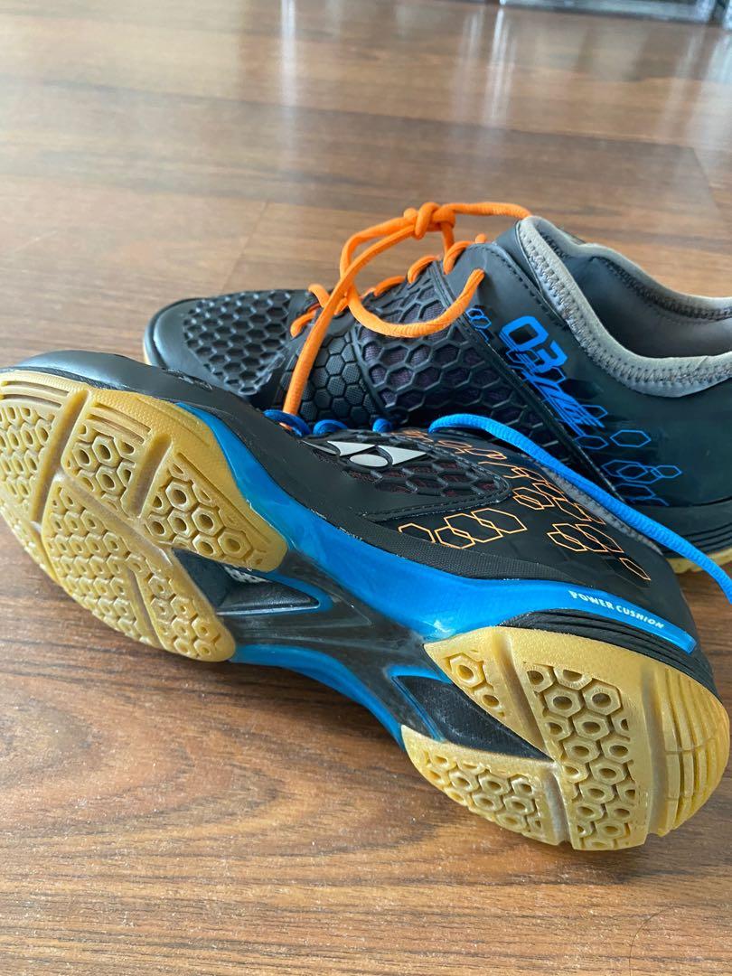 Yonex LCW ORIGINAL Men s Fashion Footwear Sneakers on Carousell