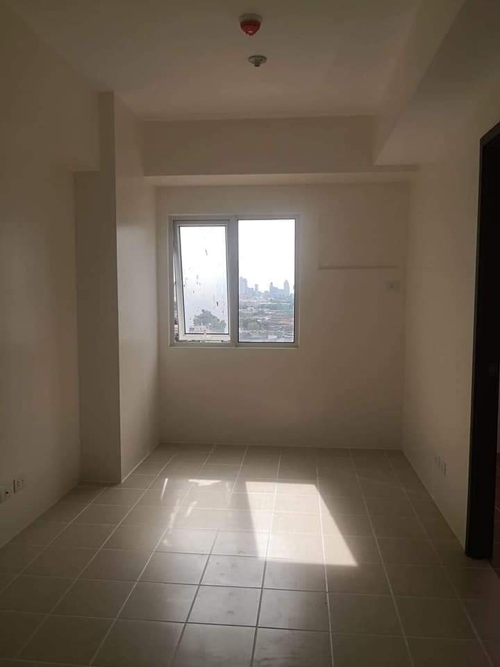 1 BR CONDO FOR RENT IN COVENT GARDEN, Property, Rentals, Apartments