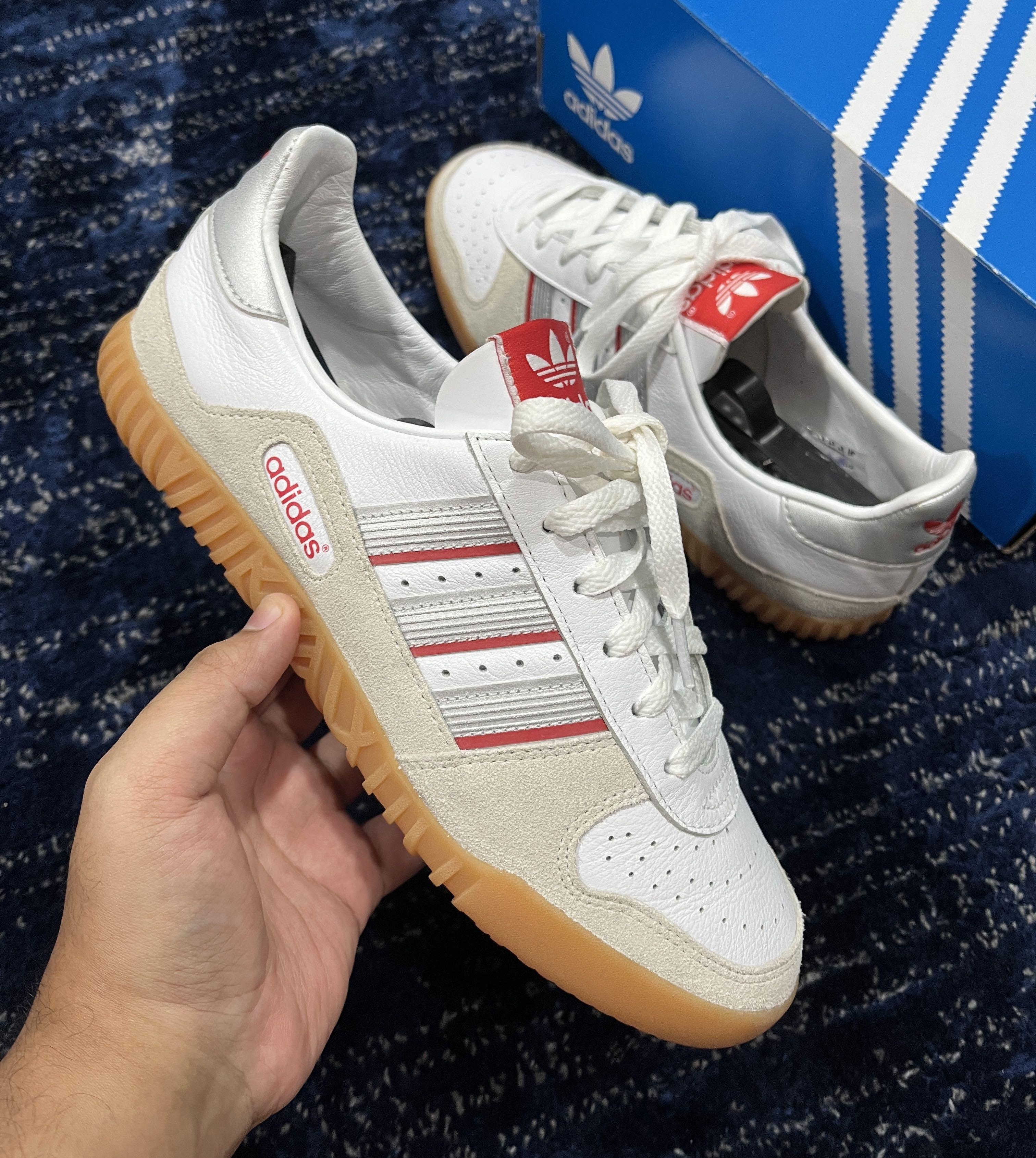 Adidas indoor shop comp