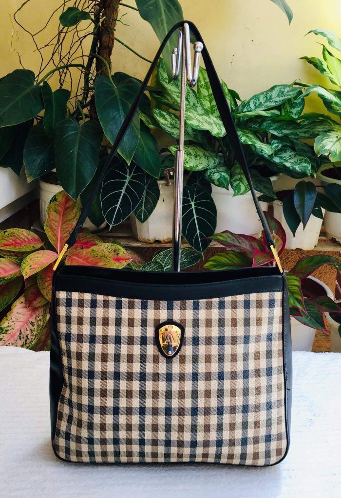 Aquascutum cross sales body bag