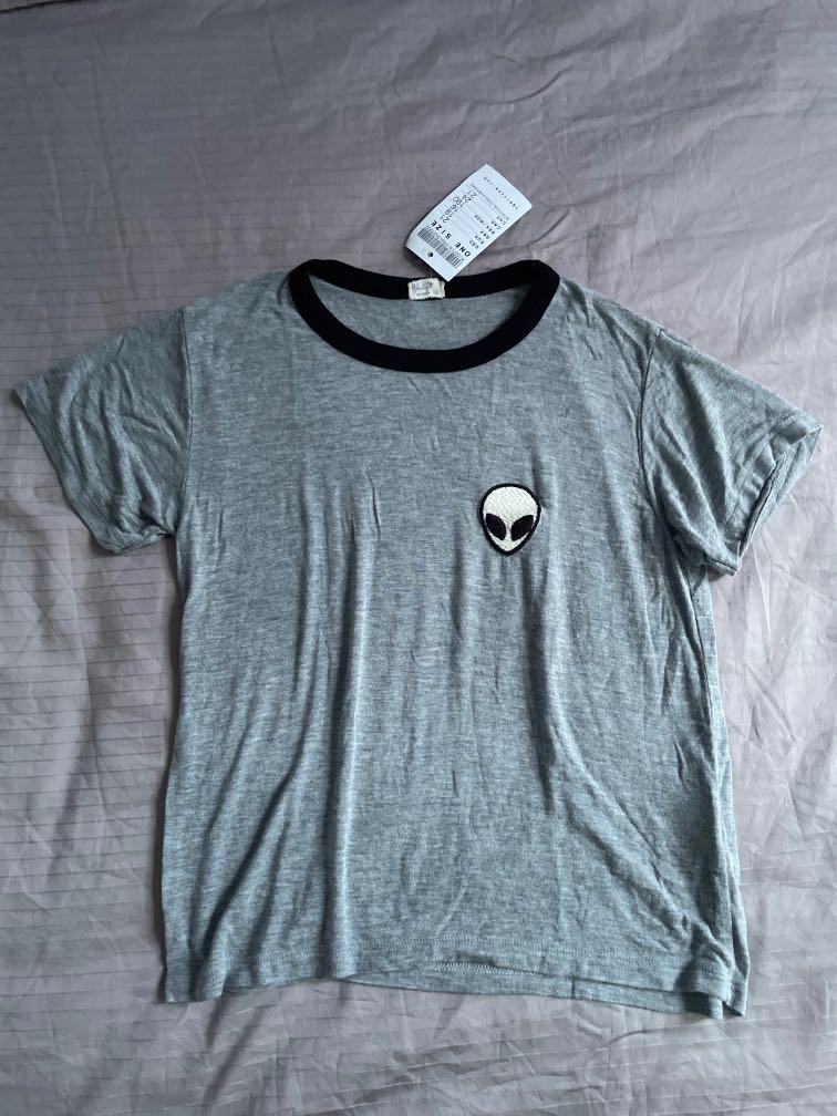 Brandy melville t shirt alien best sale