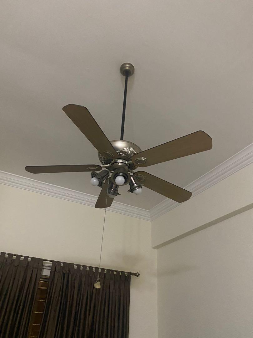 Ceiling Fan (Category: Fans) located in Singapore. Submitted by cupcakesroll (Listing ID 1172836282, Image 1). Description: Good Quality Ceiling Fan Uninstalled next 1-2 week Excluded bulp Collect 28-29July 2022 Buyer arrange the transport .