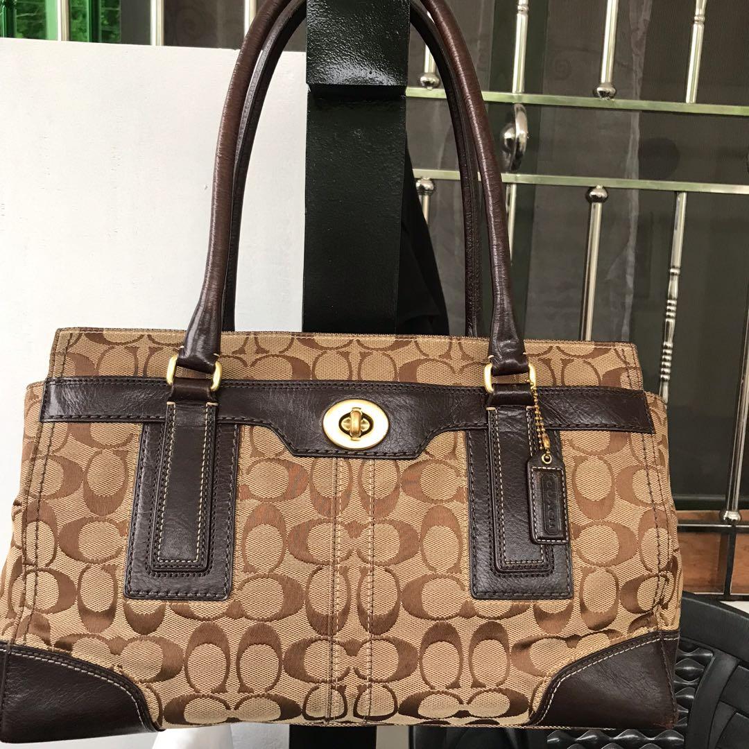 Coach signature turnlock outlet tote