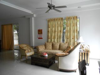 (Category: ) located in . Submitted by hs8888 (Listing ID 1172809075, Image 1). Description: .