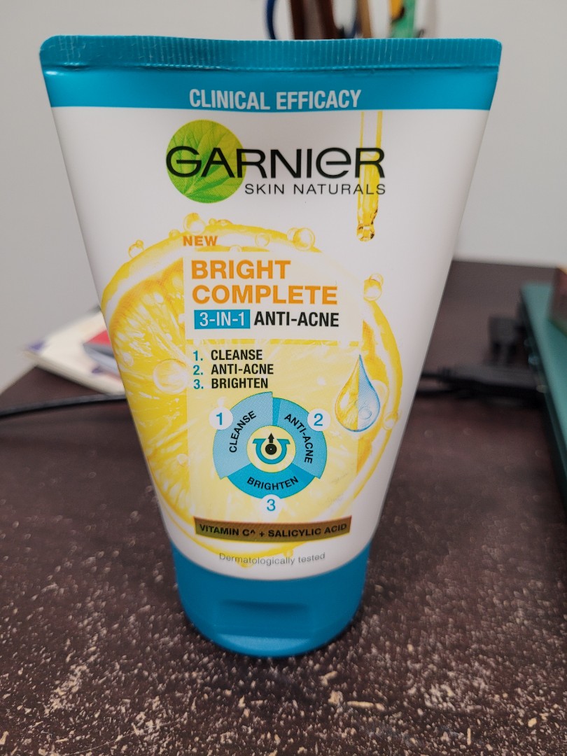 Garnier bright complete 3 in 1 antiacne cleanser 90ml, Beauty